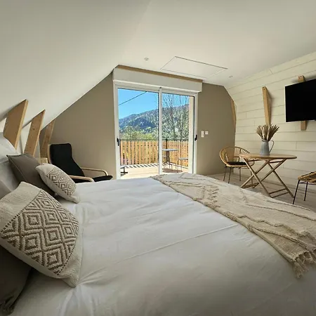 La Puy Mary Oda ve Kahvaltı 3*